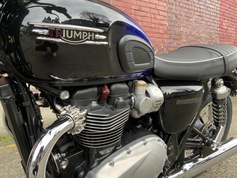 2024 Triumph Bonneville T120