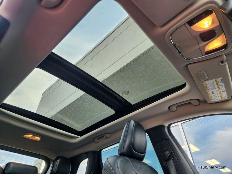 2016 Jeep Cherokee LimitedImage 2