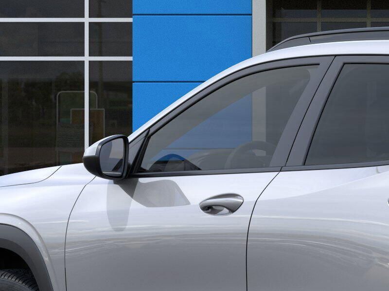 New 2025 Chevrolet Trax LTImage 12