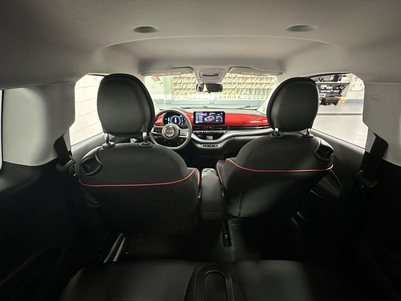 New 2024 Fiat 500e Inspi(red)Image 23