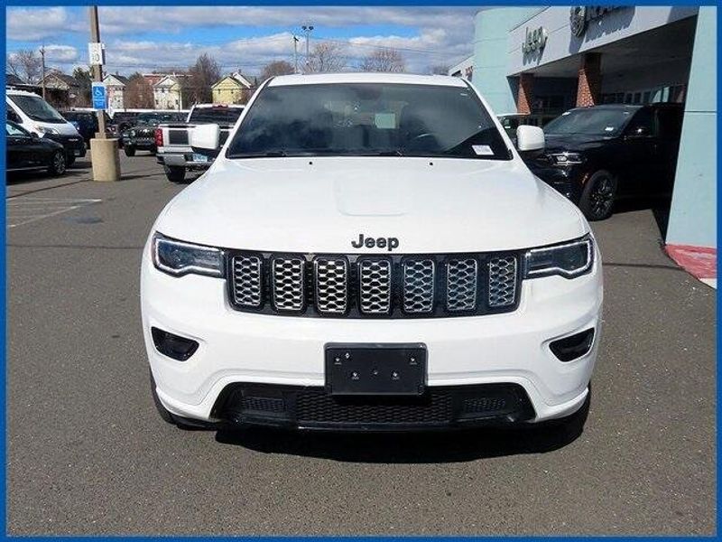 2022 Jeep Grand Cherokee WK Laredo XImage 3