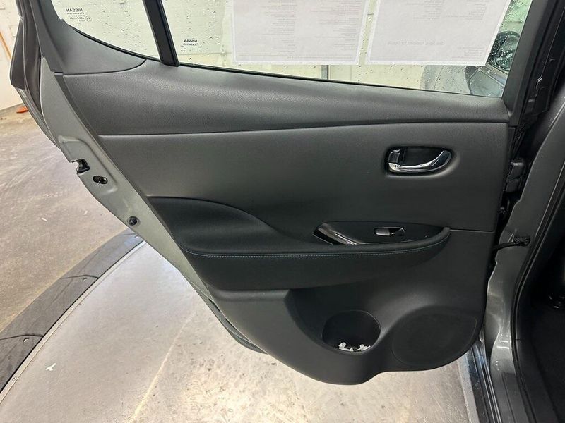 2020 Nissan Leaf SVImage 23