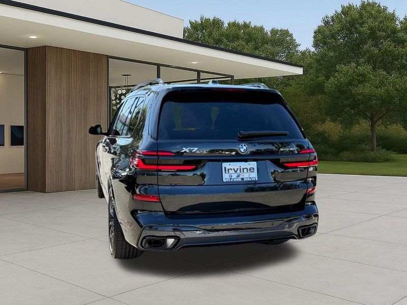 New 2026 BMW X7 xDrive40iImage 11