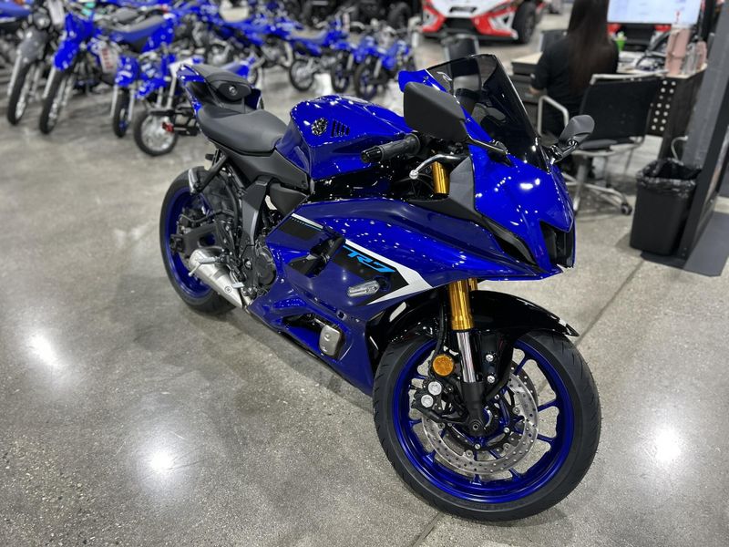 2025 Yamaha YZF-R7 Image 7
