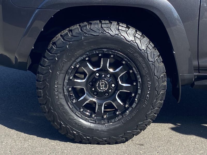 Used 2022 Toyota 4Runner TRD Off-Road PremiumImage 7