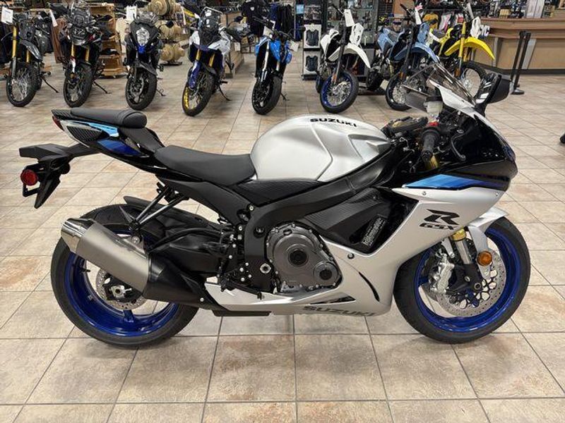 New 2026 Suzuki GSX-R750 Image 10