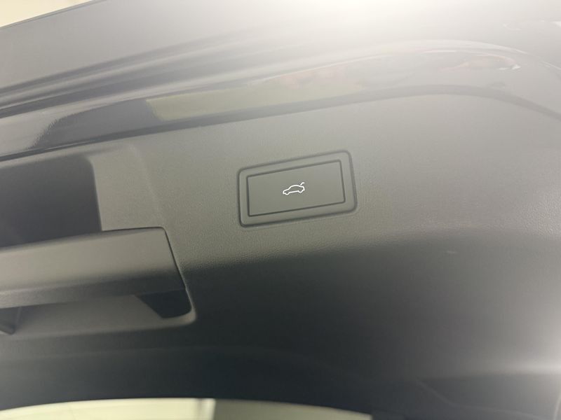 Used 2025 Volkswagen ID.4 Pro S Plus AWD Black EditionImage 23