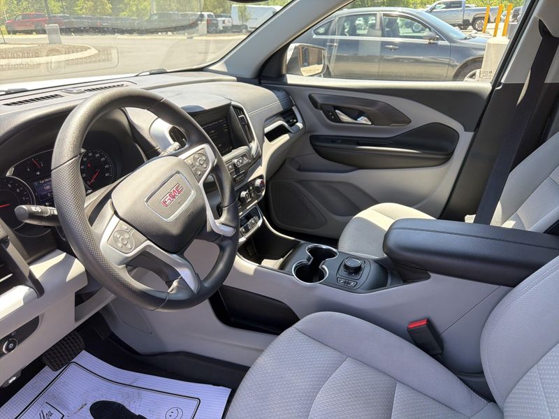 Used 2022 GMC Terrain SLEImage 28