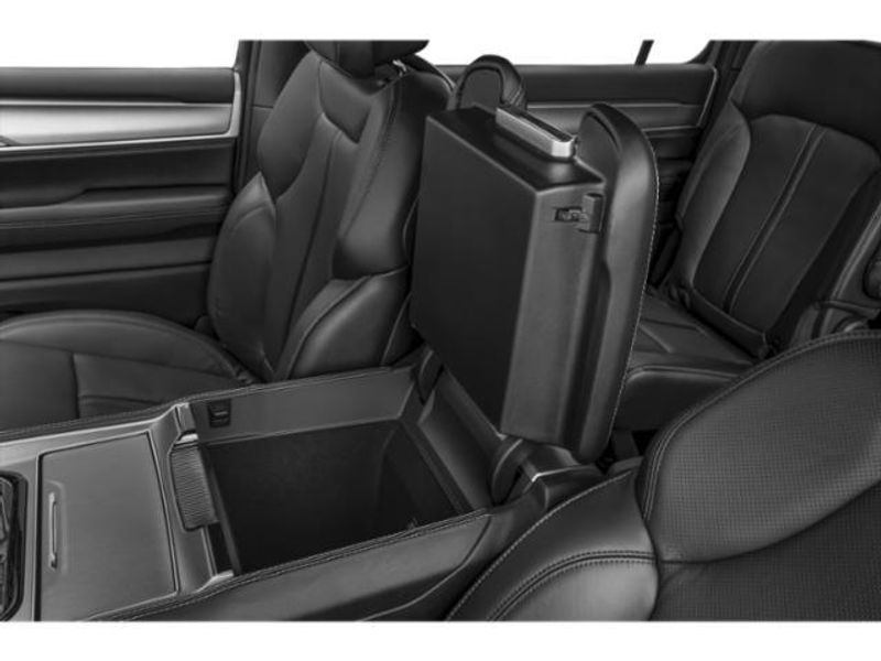 2026 Jeep Grand Wagoneer Summit Reserve 4x4Image 13