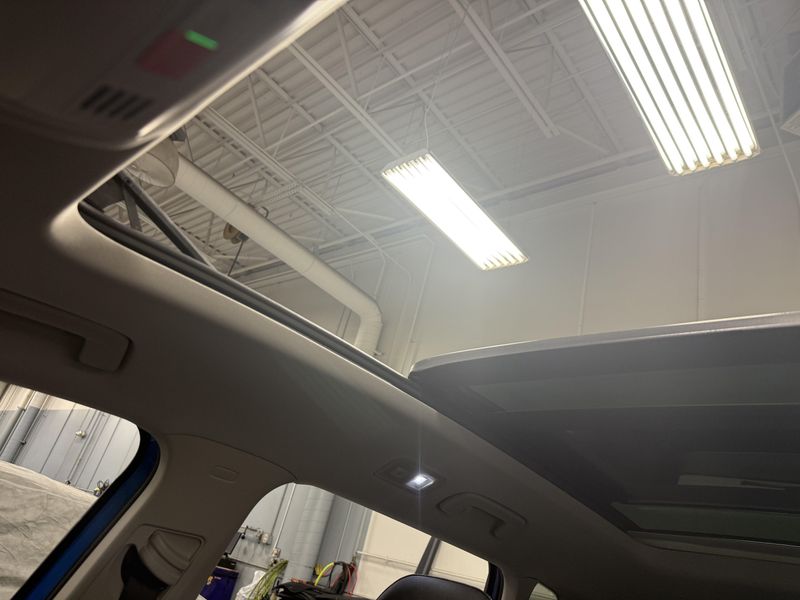Used 2024 Volkswagen Taos SE w/SunroofImage 6