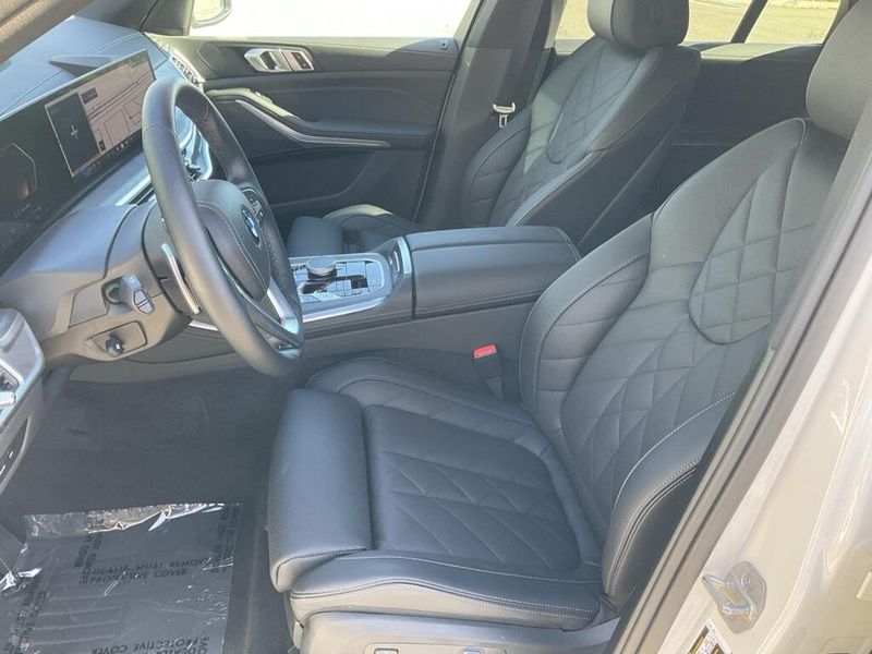 2025 BMW X5 xDrive40iImage 19