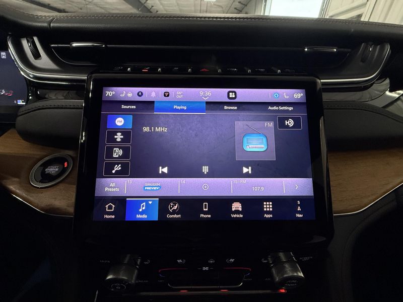 Used 2025 Jeep Grand Cherokee L Summit ReserveImage 29