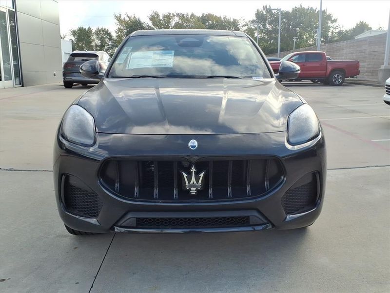 New 2025 Maserati Grecale ModenaImage 4