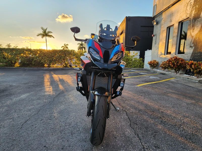 2026 BMW M 1000 XRImage 2