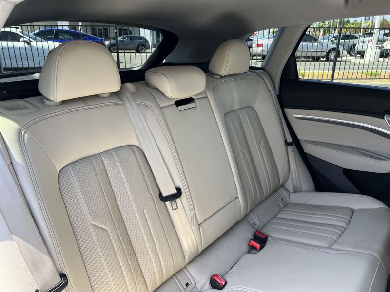 Used 2019 Audi e-tron Premium PlusImage 28
