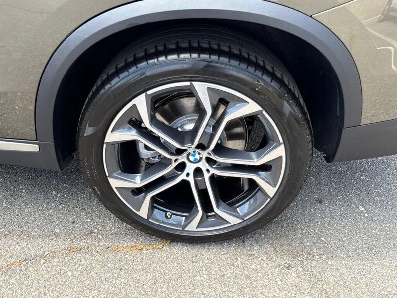 Used 2026 BMW X5 sDrive40iImage 14