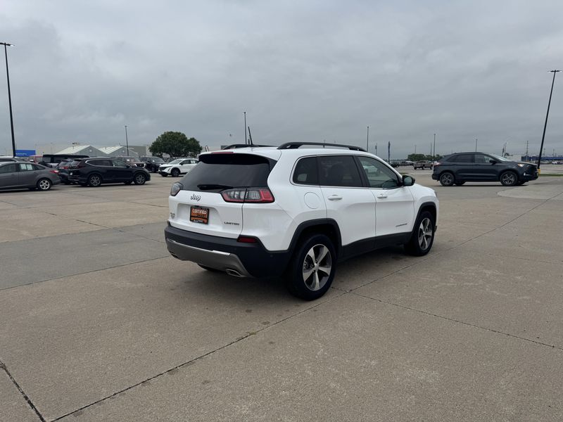 Used 2022 Jeep Cherokee LimitedImage 9