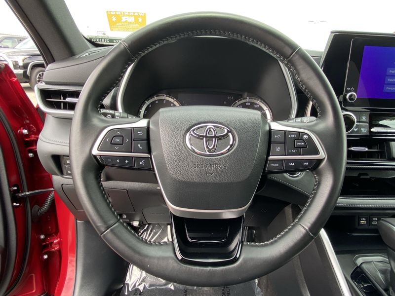 Used 2023 Toyota Highlander XSEImage 27
