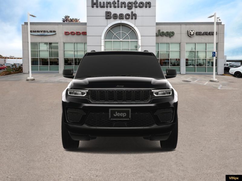 2024 Jeep Grand Cherokee Altitude 4x2Image 12