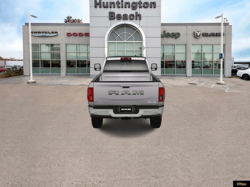 2025 RAM 3500 Big Horn Crew Cab 4x4 DuallyImage 6