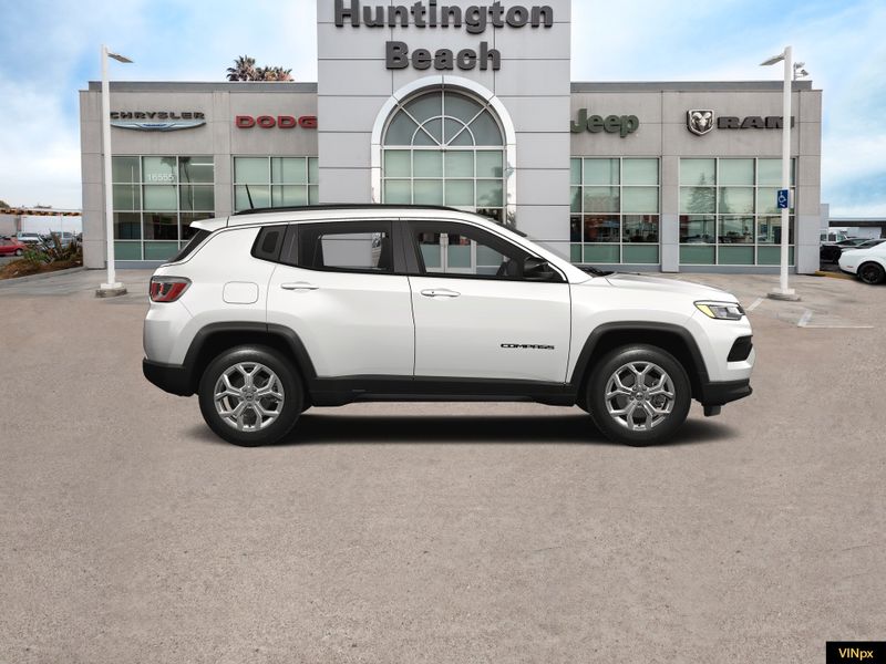 2025 Jeep Compass Latitude 4x4Image 9