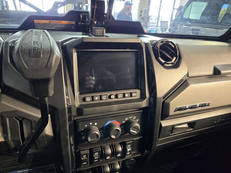 NEW 2025 POLARIS RGR CREW XD 1500 NORTHSTAR EDITION Image 17