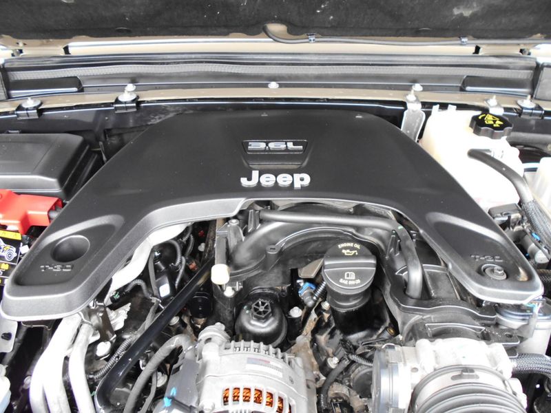 2020 Jeep Gladiator SportImage 5