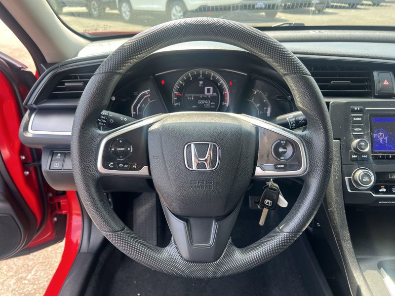 Used 2016 Honda Civic Sedan LXImage 9
