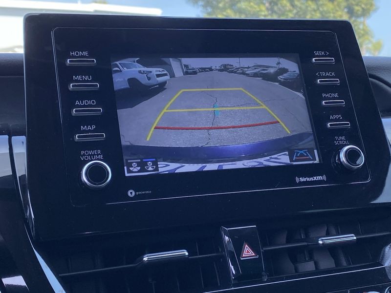 2022 Toyota Camry SEImage 6