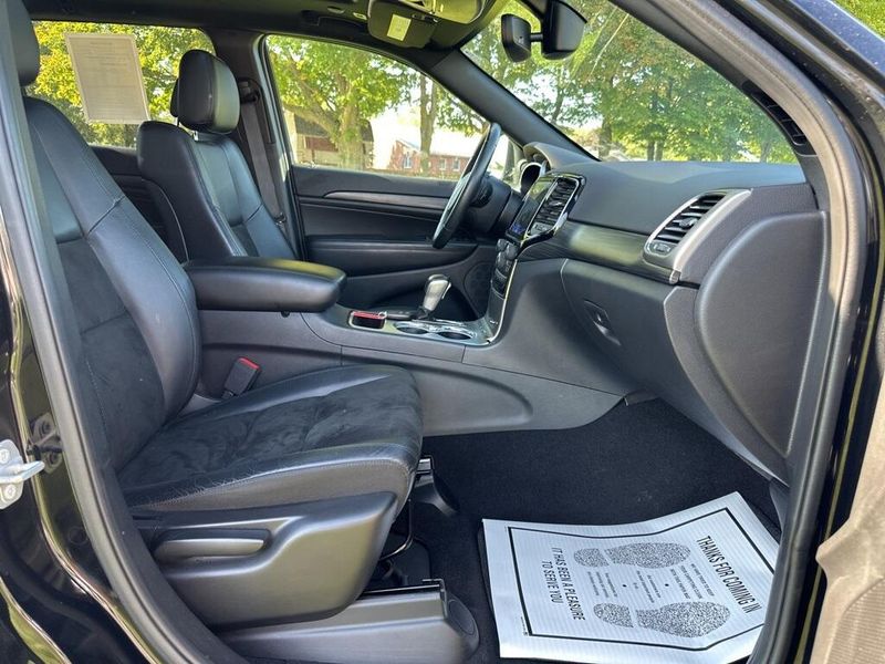 2019 Jeep Grand Cherokee Altitude photo 25