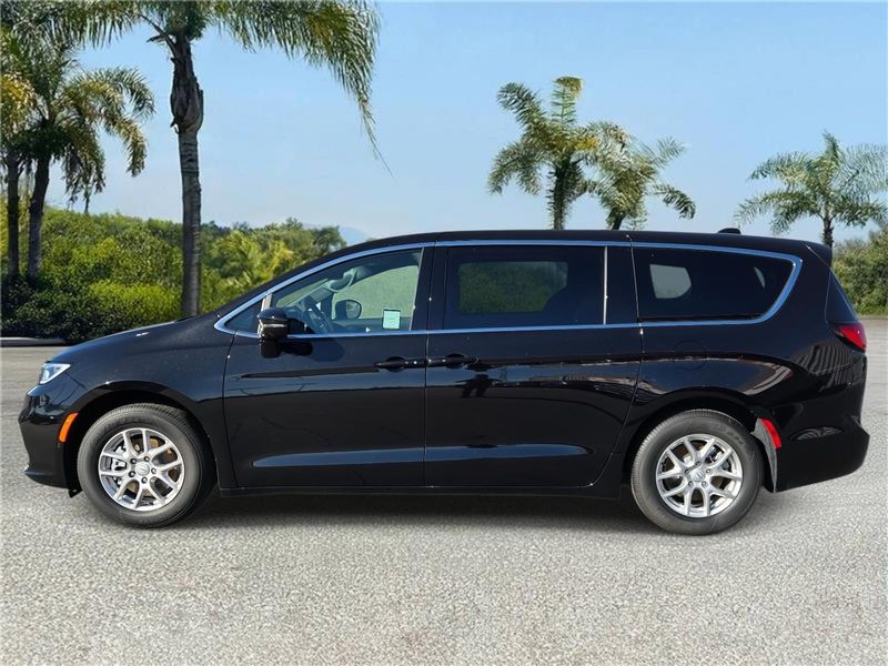 New 2026 Chrysler Pacifica Select FWD