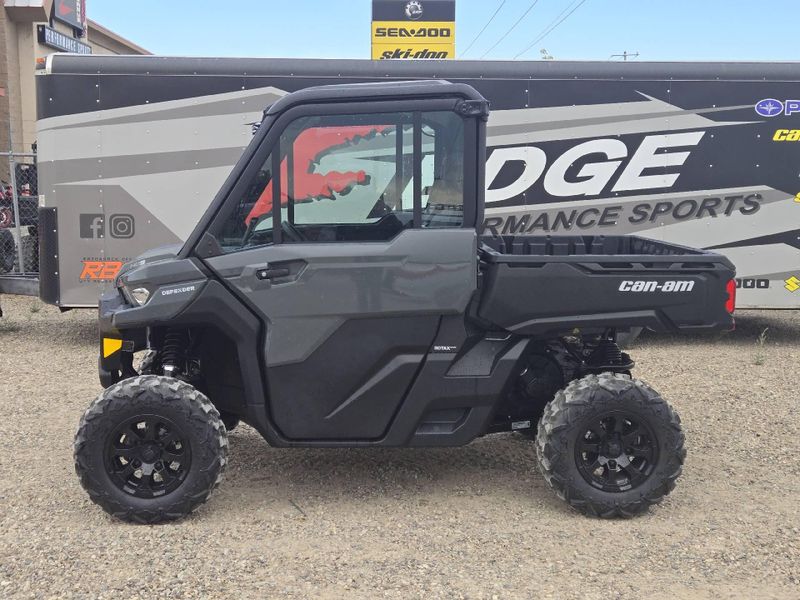 New 2027 Can-Am DEFENDER DPS CAB HD9 Image 2