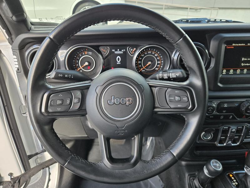 Used 2022 Jeep Wrangler Unlimited Sport Altitude 4x4