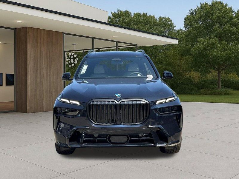 New 2027 BMW X7 xDrive40iImage 4