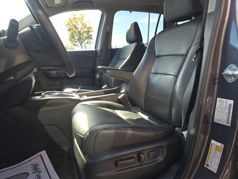 2022 Honda Pilot EX-L photo 9