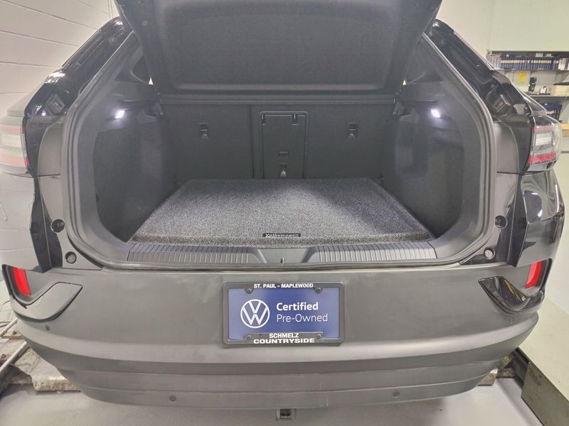Used 2023 Volkswagen ID.4 Pro S AWD w/Glass RoofImage 13