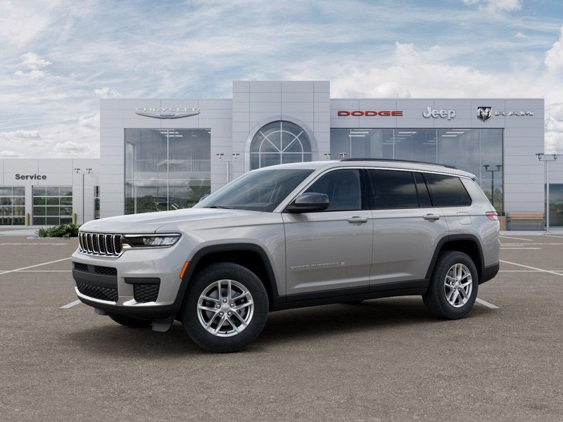 New 2025 Jeep Grand Cherokee L Laredo 4x4Image 17