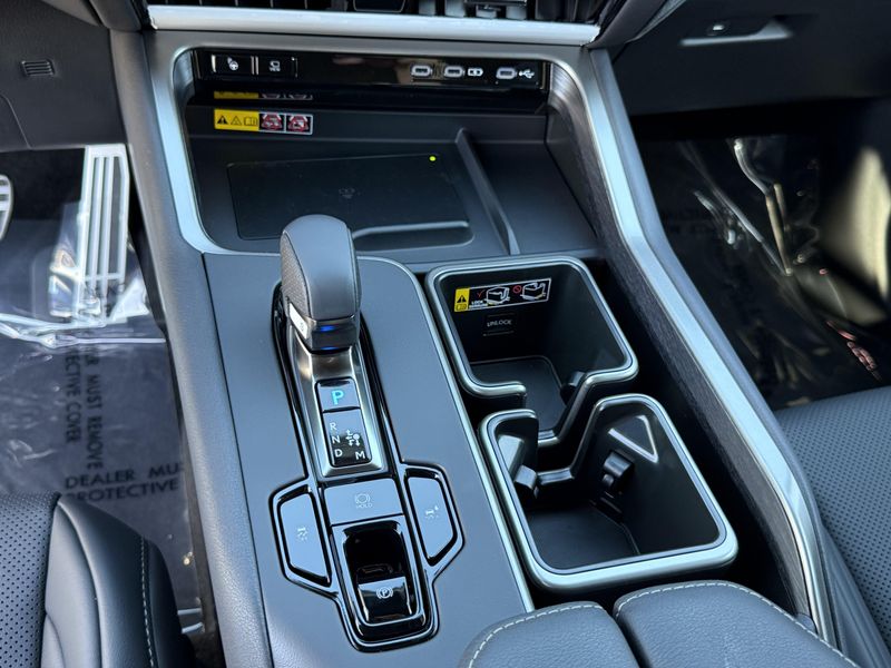 New 2026 Lexus TX 500h F SPORT Performance PremiumImage 24