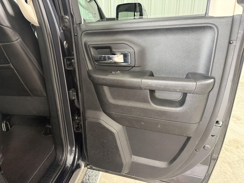 Used 2014 RAM 1500 LaramieImage 8