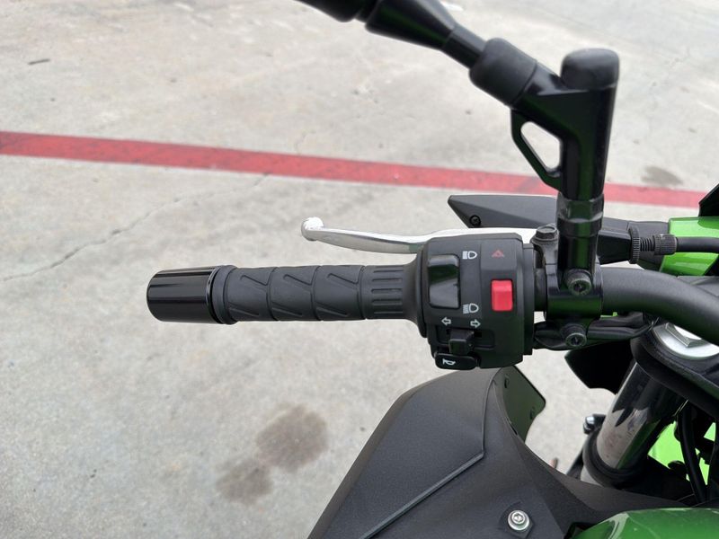 Used 2024 Kawasaki Z500 ABS Image 22