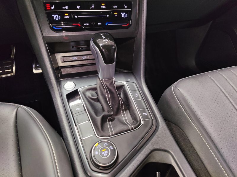 Used 2024 Volkswagen Tiguan SE R-Line Black AWD w/SunroofImage 21