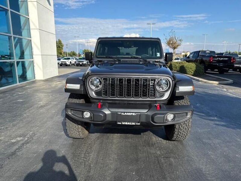2024 Jeep Wrangler Rubicon photo 2
