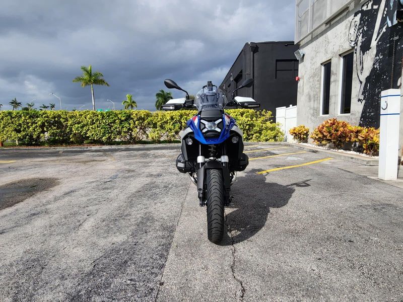 2026 BMW R 1300 GSImage 2