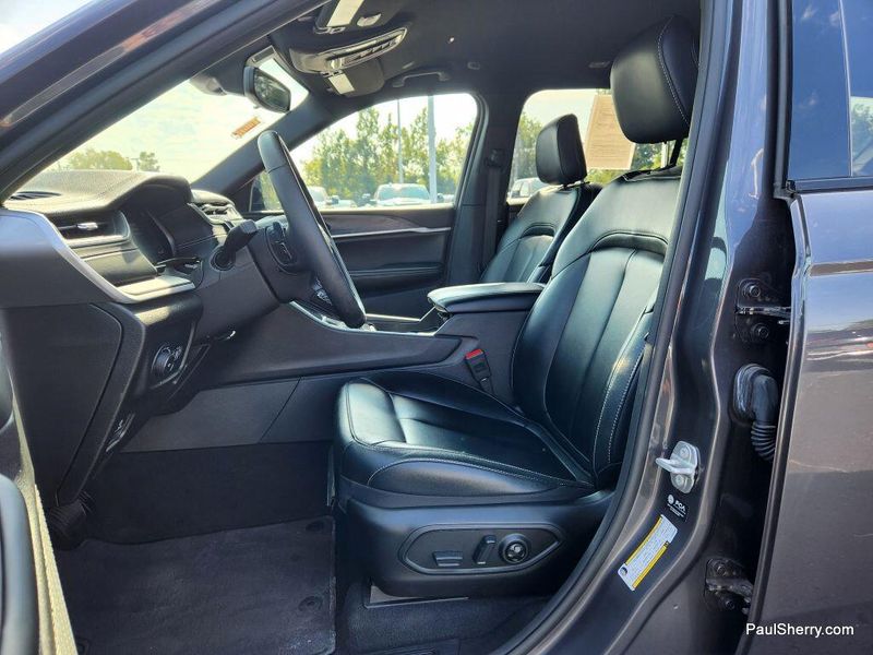 Used 2024 Jeep Grand Cherokee L Limited Black