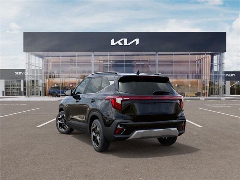 2025 Kia Seltos EXImage 4