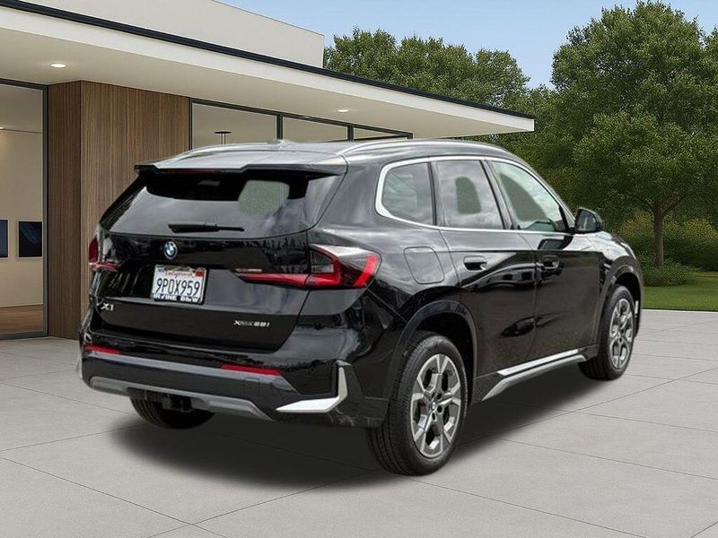 Used 2025 BMW X1 xDrive28iImage 8