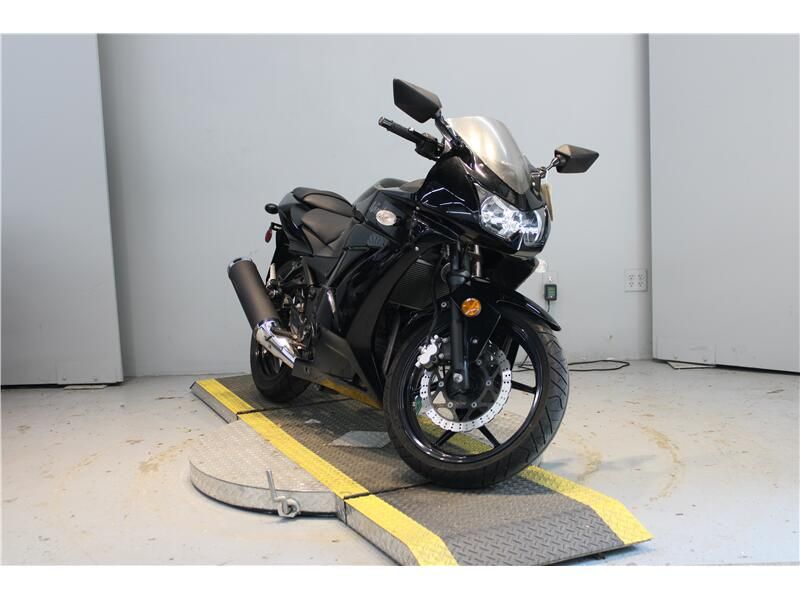 Used 2011 Kawasaki NINJA 250 Image 3