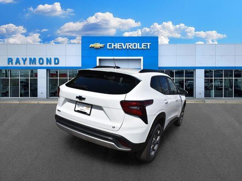 New 2026 Chevrolet Trax LTImage 4
