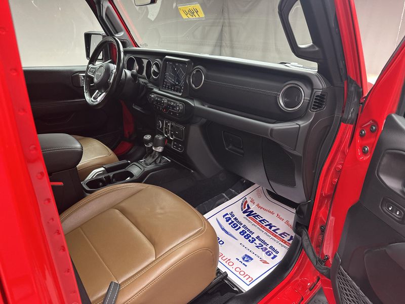 Used 2022 Jeep Wrangler Unlimited SaharaImage 23