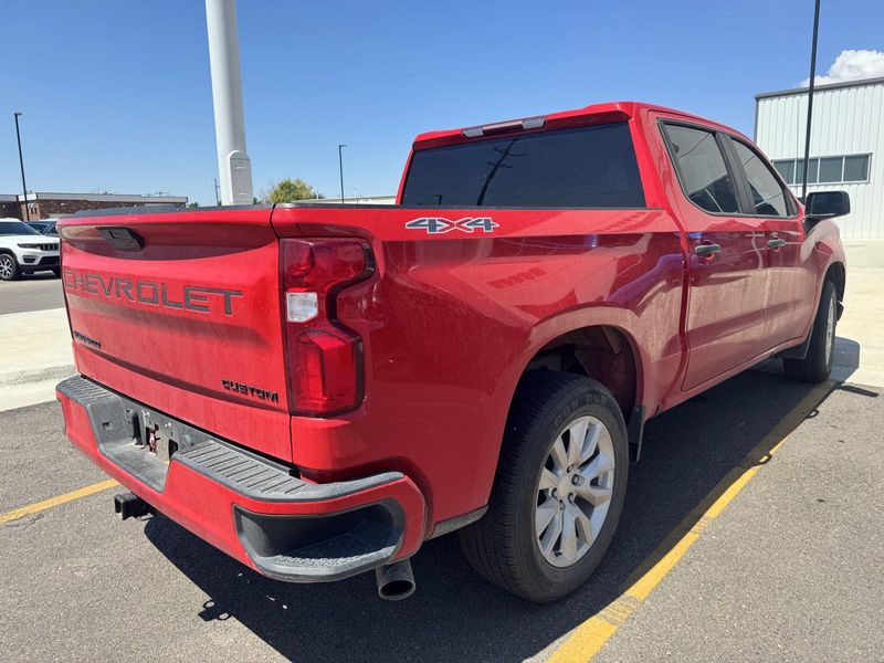 2022 Chevrolet Silverado 1500 Custom photo 5